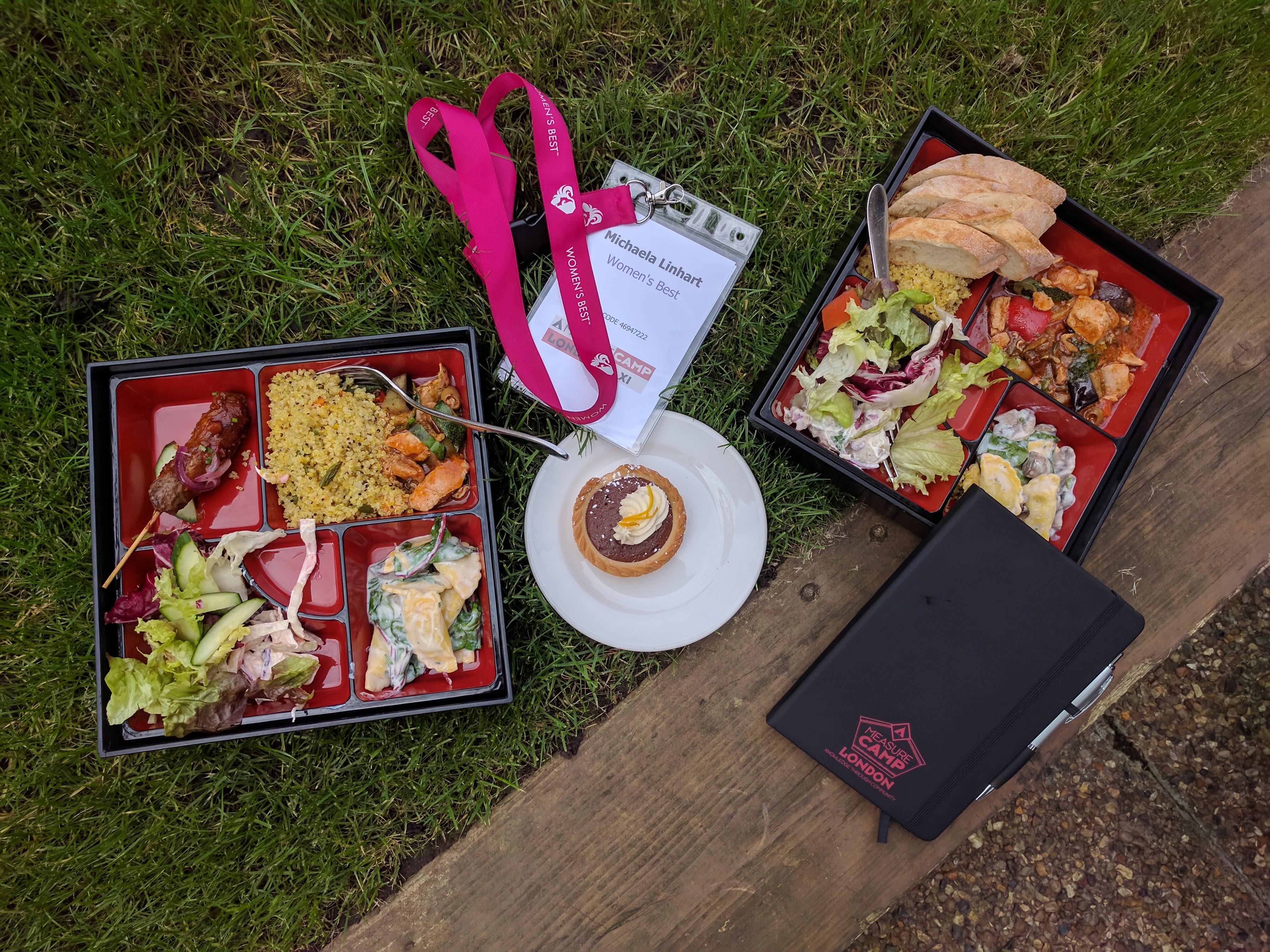 MeasureCamp Mittagessen im Garten 